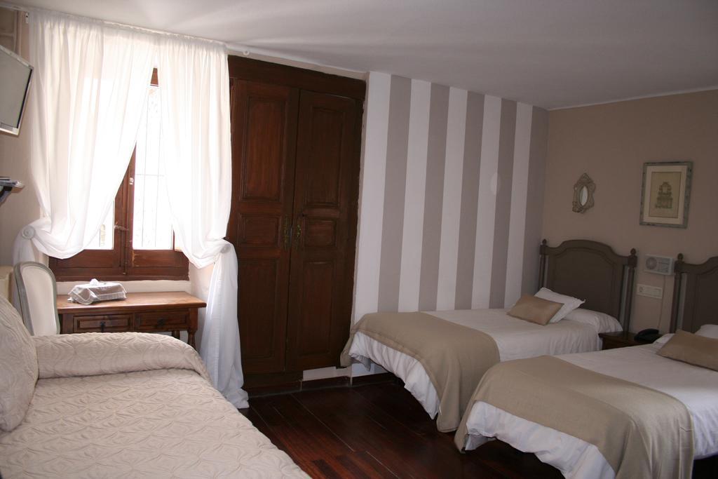 Hotel Boutique Balaitus Сальєнт-де-Гальєго Екстер'єр фото