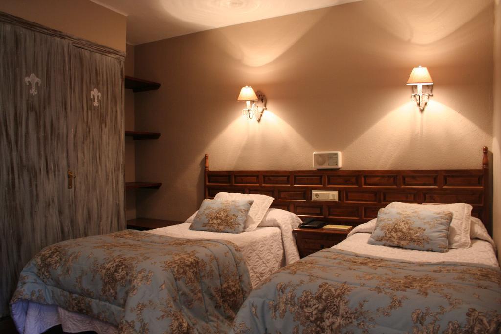 Hotel Boutique Balaitus Сальєнт-де-Гальєго Екстер'єр фото