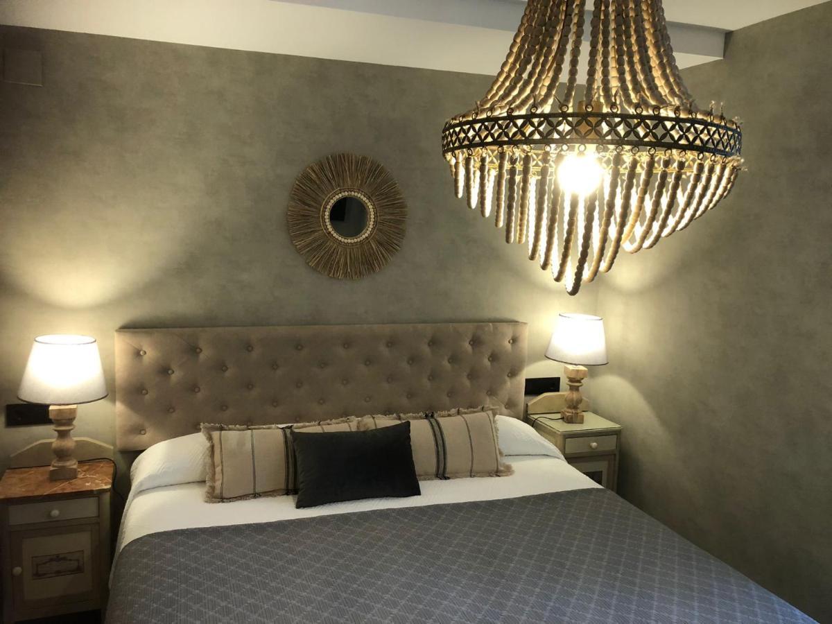 Hotel Boutique Balaitus Сальєнт-де-Гальєго Екстер'єр фото